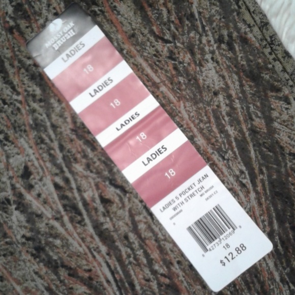 Ladies Mossy Oak 5 Pocket Stretch Jean - Picture 4 of 7